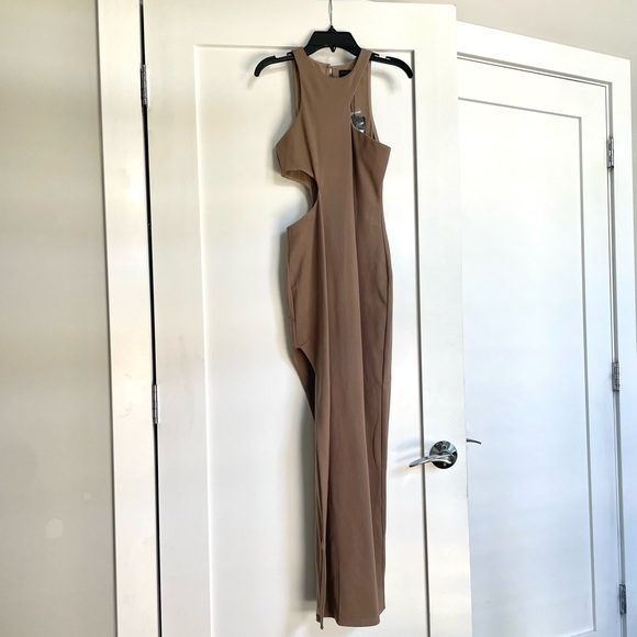 NWT - Michael Costello x Revolve Rylan Midi Dress in Taupe - Picture 5 of 10